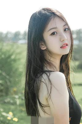 年轻女孩的秘密：18岁少女的成长烦恼与亲情困惑？！